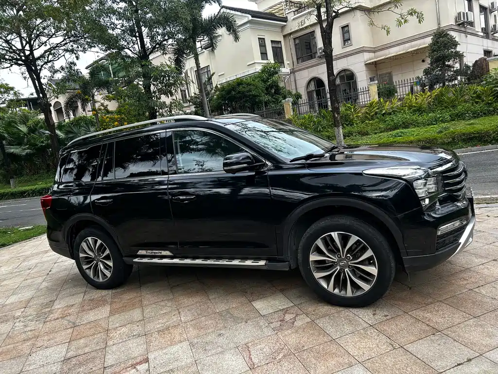 GAC Trumpchi GS8 2017 — фото 7