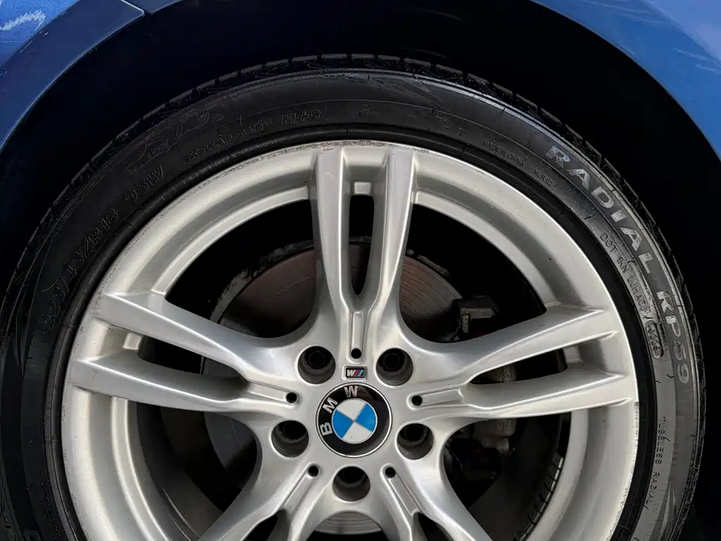BMW 3 Series 2019 — фото 15
