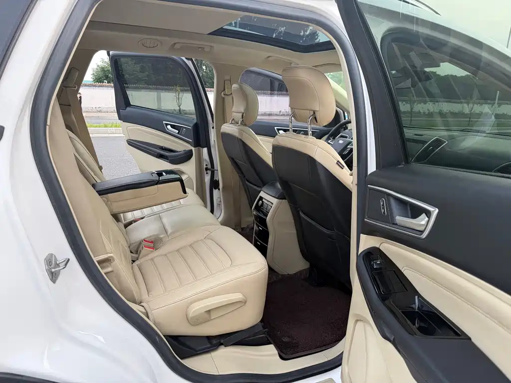 Ford Edge 2015 — фото 7