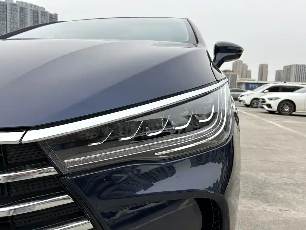 BYD MAX 2018 — фото 12