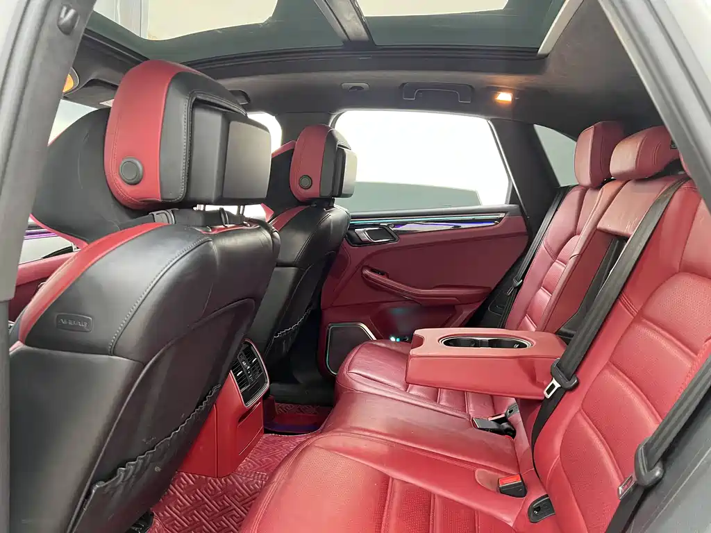Porsche Macan 2015 — фото 17