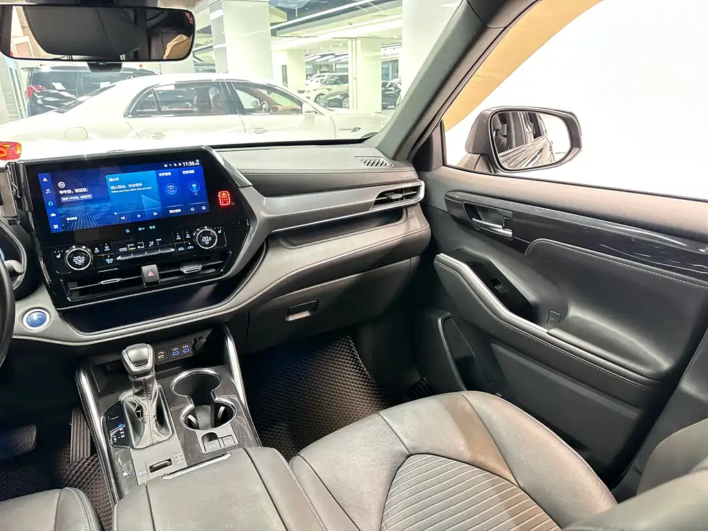 Toyota Crown Kluger 2021 — фото 30