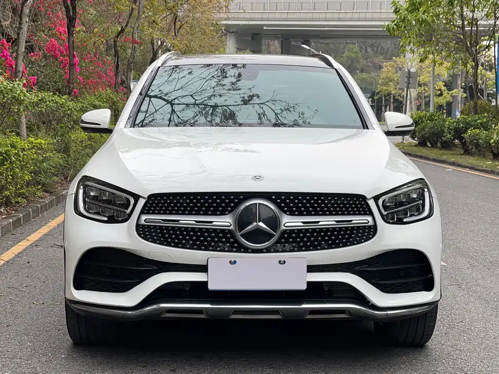 Mercedes-Benz GLC 2023
