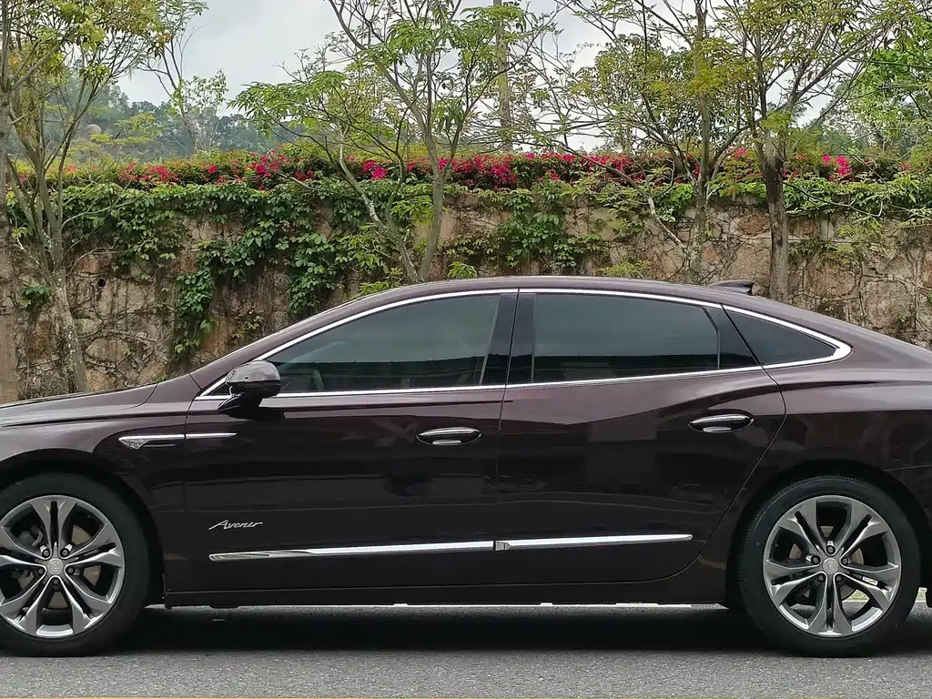 Buick LaCrosse 2022 — фото 4