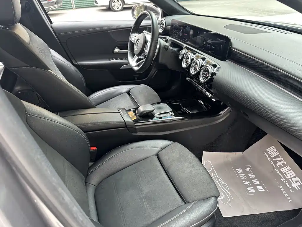 Mercedes-Benz A-Class 2022 — фото 13
