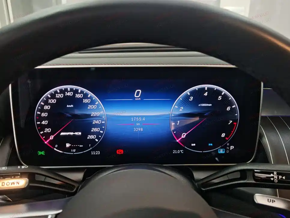 Mercedes-Benz GLC AMG 2025 — фото 19