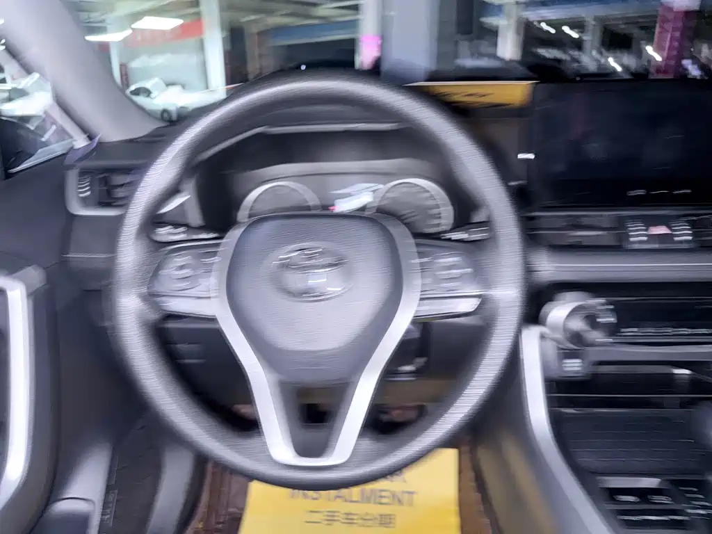 Toyota RAV4 2023 — фото 14