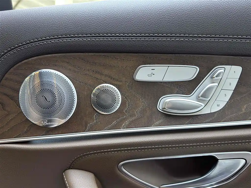 Mercedes-Benz E-Class 2021 — фото 11