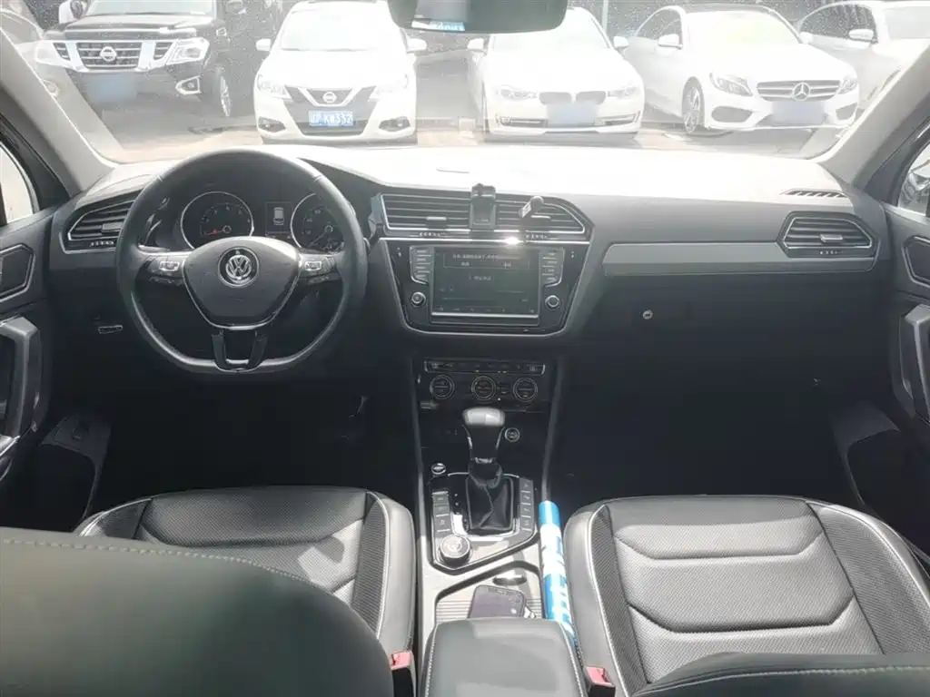 Volkswagen Tiguan L 2018 — фото 10