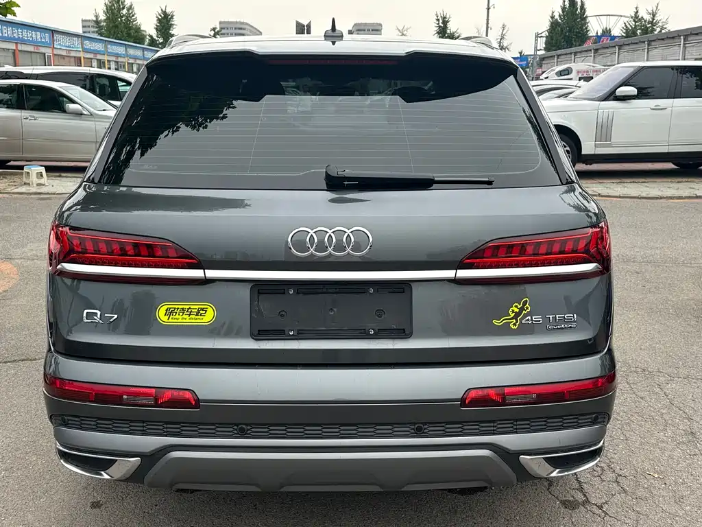 Audi Q7 2021 — фото 16
