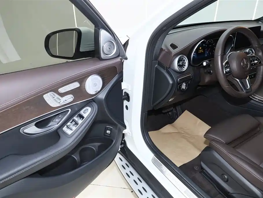 Mercedes-Benz GLC 2023 — фото 26