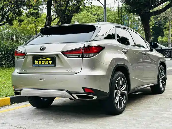 Lexus RX 2022