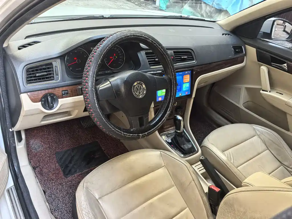 Volkswagen Lavida 2014