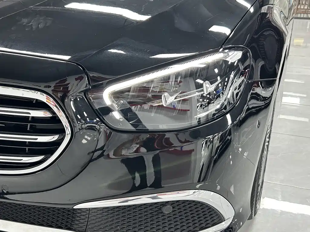 Mercedes-Benz E-Class 2021 — фото 17