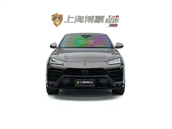 Lamborghini Urus 2021