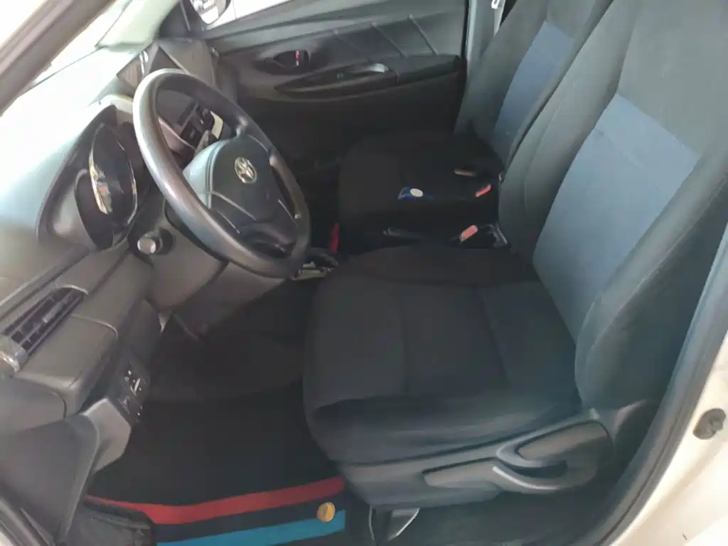 Toyota Yaris L 2018 — фото 15