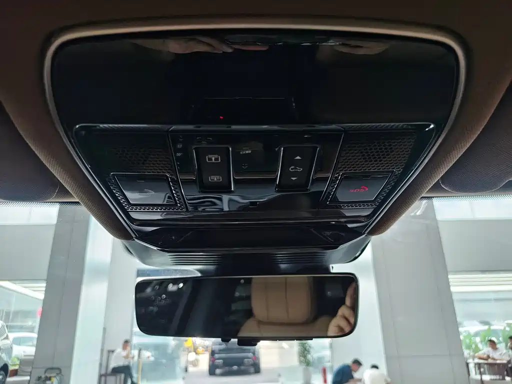 Land Rover Range Rover Sport 2025 — фото 13
