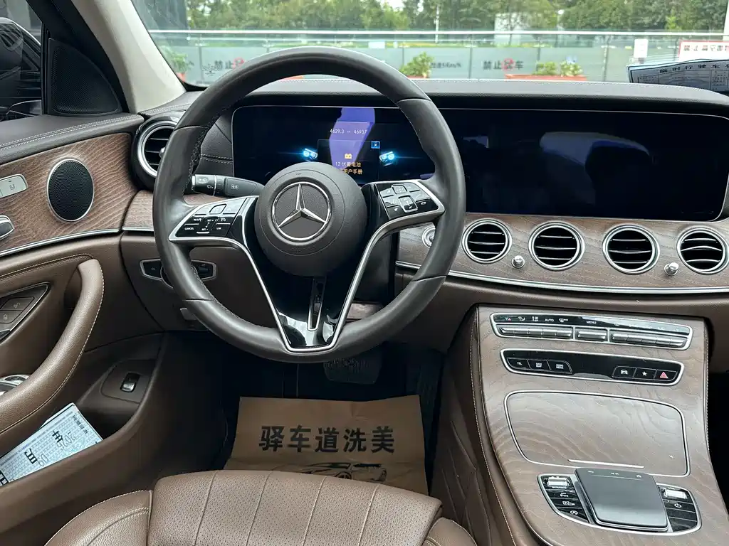 Mercedes-Benz E-Class 2022 — фото 8