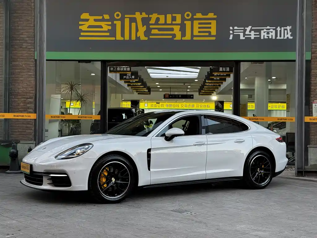 Porsche Panamera 2018