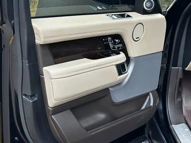Land Rover Range Rover 2021 — фото 5
