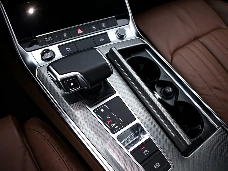 Audi A6L 2022 — фото 9