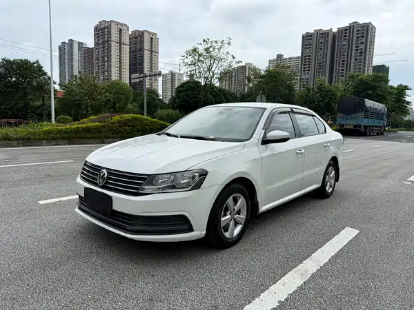 Volkswagen Lavida 2015