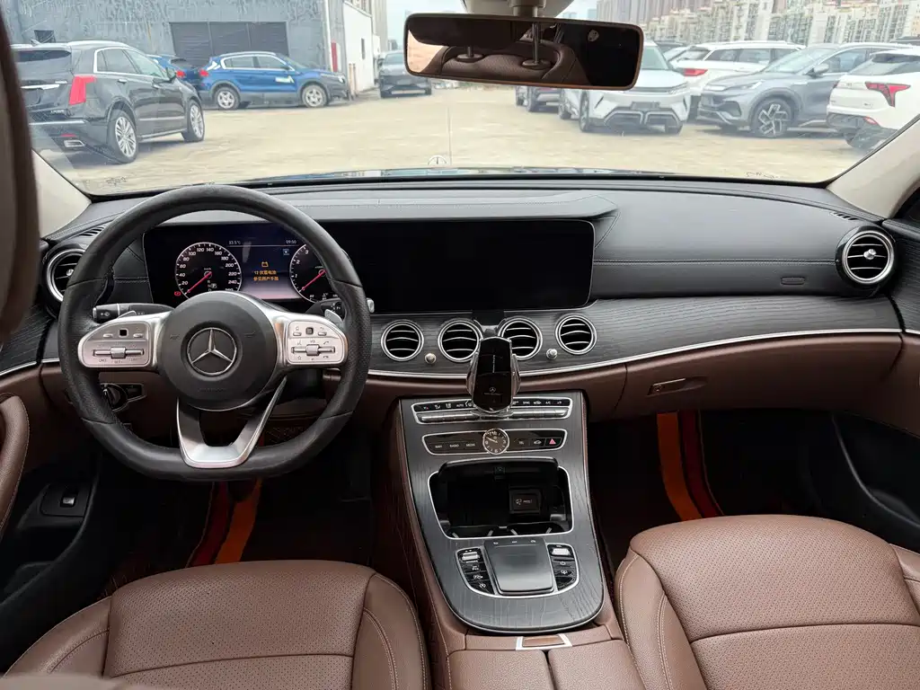 Mercedes-Benz E-Class 2020 — фото 9