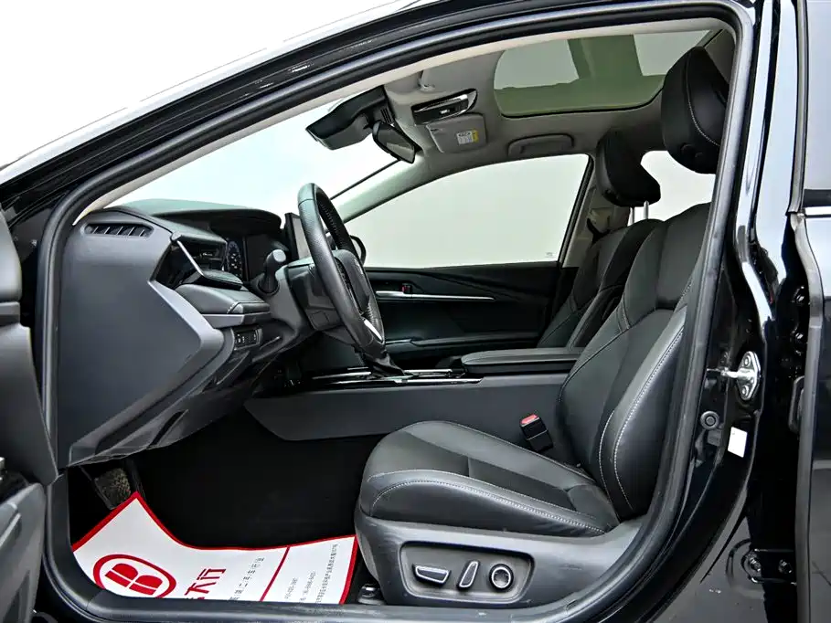 Toyota Camry 2024 — фото 11