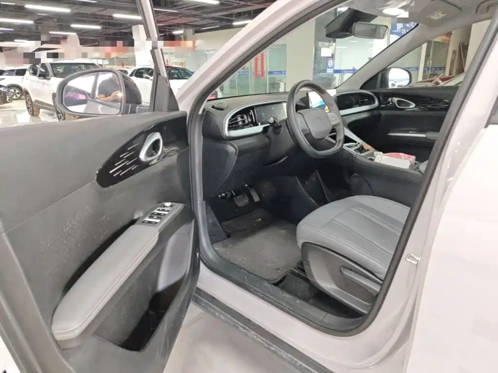 Geely Galaxy Starwish 2026 — фото 16