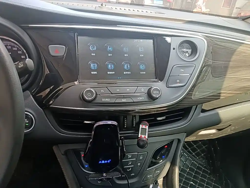 Buick Envision Plus 2019 — фото 13