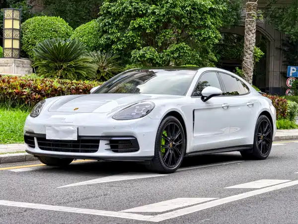 Porsche Panamera 2019