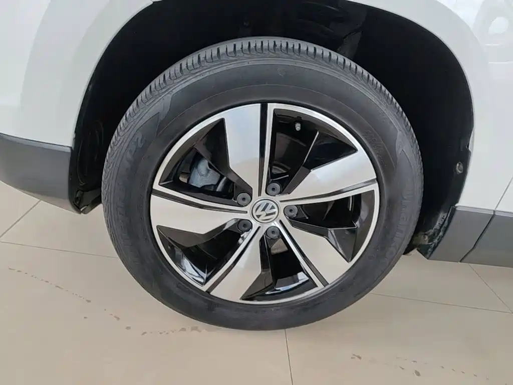 Volkswagen Tharu 2020 — фото 23