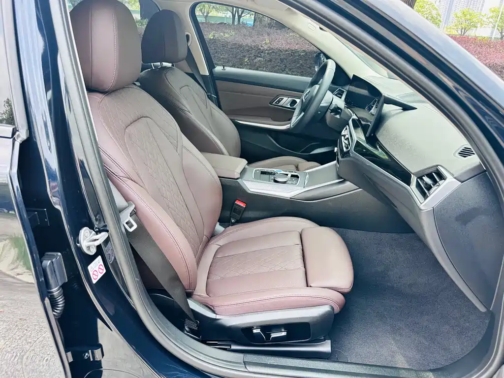 BMW i3 2024 — фото 13