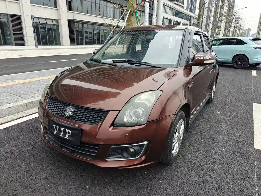 Suzuki Swift 2015 — фото 1
