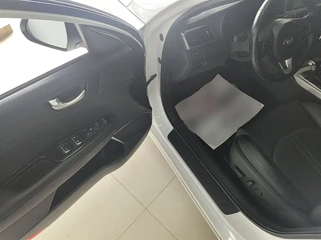 Kia K5 New Energy 2020 — фото 16