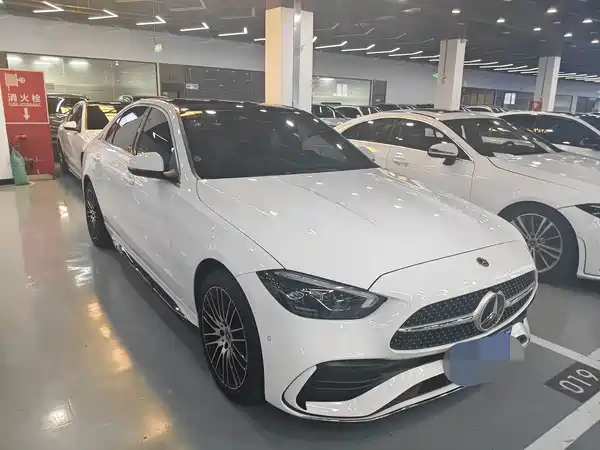 Mercedes-Benz C-Class 2024