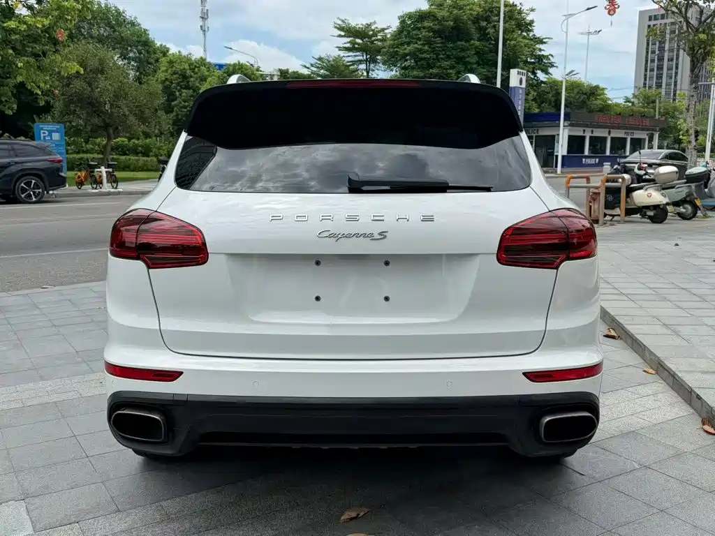 Porsche Cayenne 2017 — фото 8