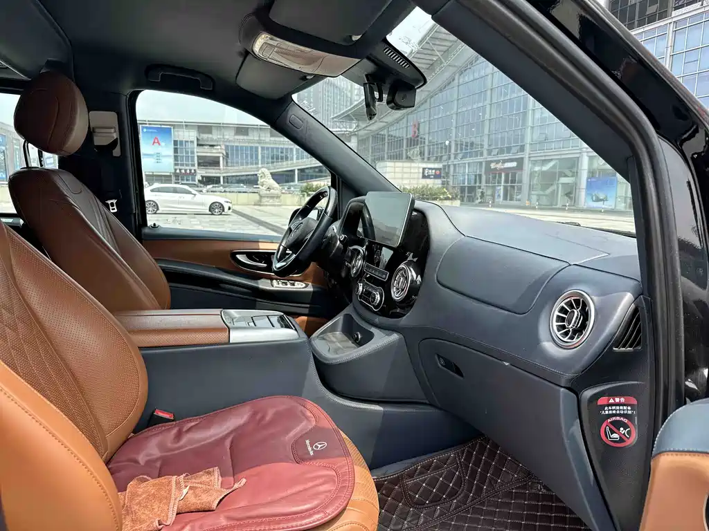 Mercedes-Benz Vito 2023 — фото 15