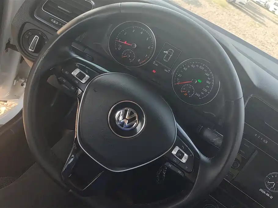 Volkswagen Golf 2018 — фото 15