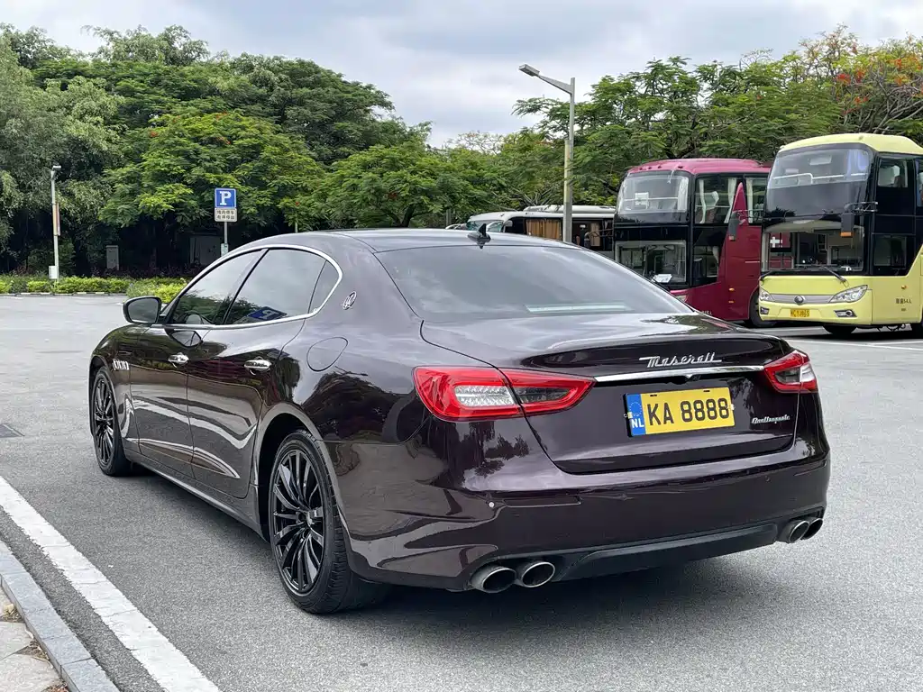 Maserati Quattroporte 2019 — фото 9
