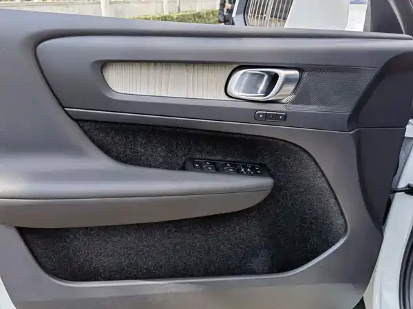 Volvo XC40 2024