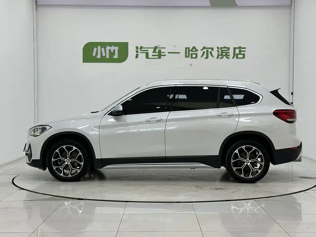 BMW X1 2022 — фото 5