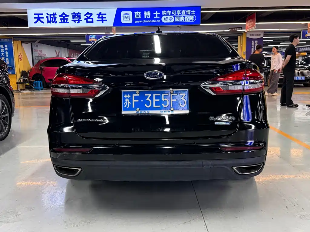 Ford Mondeo 2019 — фото 19