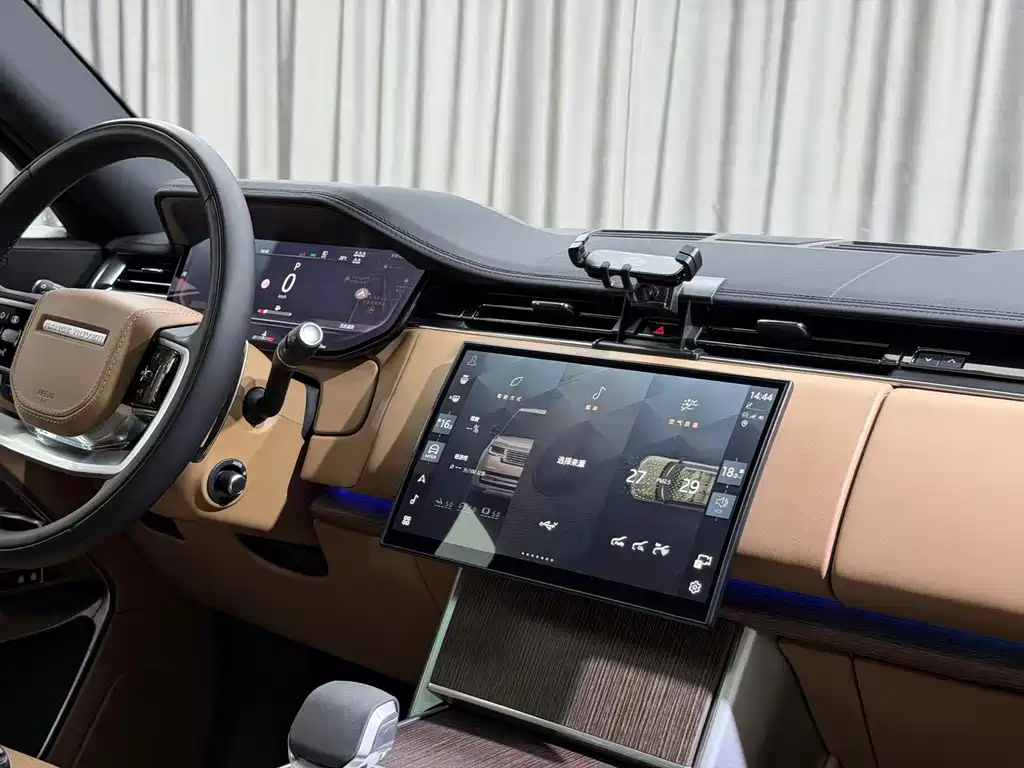 Land Rover Range Rover 2024 — фото 10