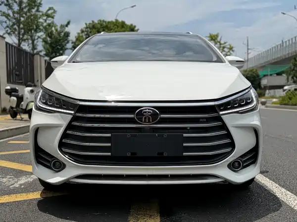 BYD Song MAX 2017
