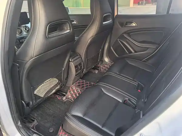Mercedes-Benz GLA 2015