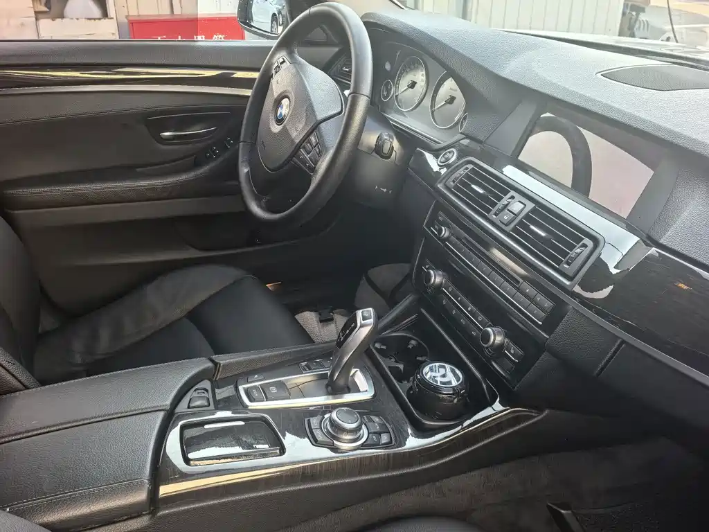 BMW 5 Series 2012