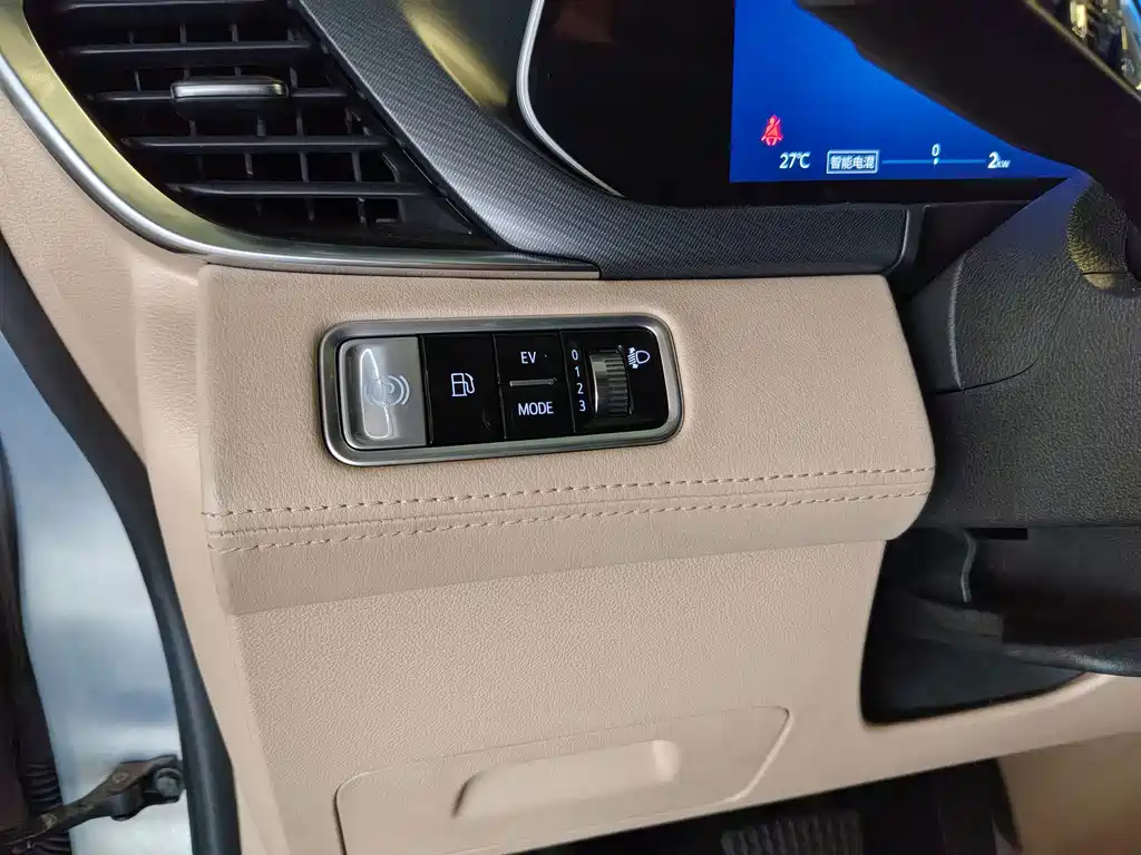 Buick GL8 New Energy 2025 — фото 17