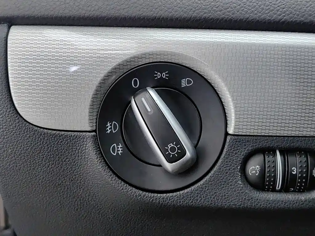 Volkswagen Sagitar 2015 — фото 21