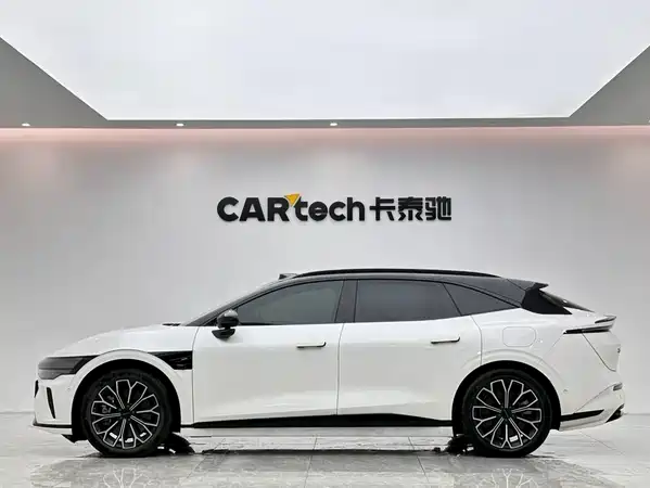 Zeekr 007GT 2025